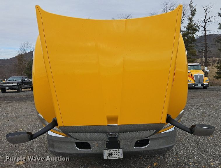 image for item NZ9148 2020 Kenworth  T680 semi truck