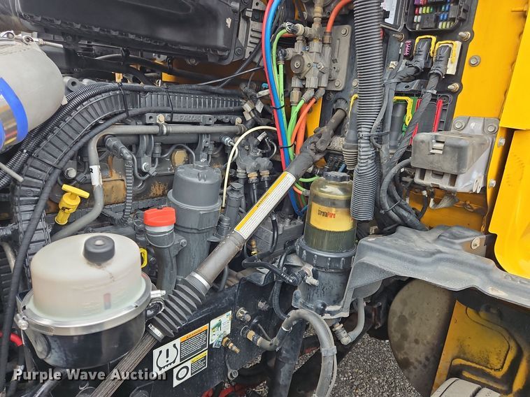 image for item NZ9148 2020 Kenworth  T680 semi truck