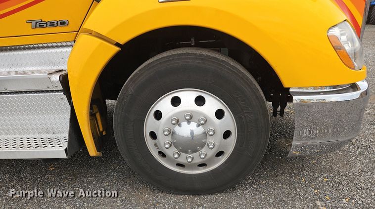 image for item NZ9148 2020 Kenworth  T680 semi truck