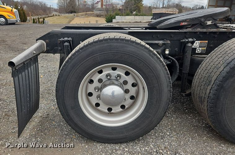 image for item NZ9148 2020 Kenworth  T680 semi truck