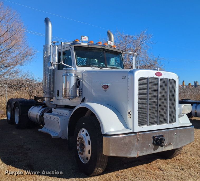 image for item OD9184 2012 Peterbilt 388 semi truck