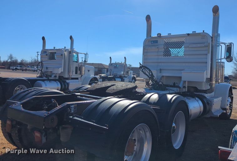 image for item OD9184 2012 Peterbilt 388 semi truck