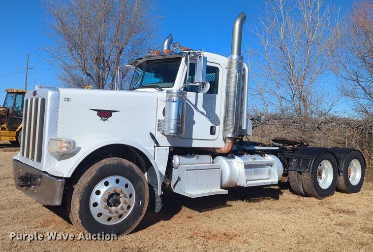 image for item OD9184 2012 Peterbilt 388 semi truck
