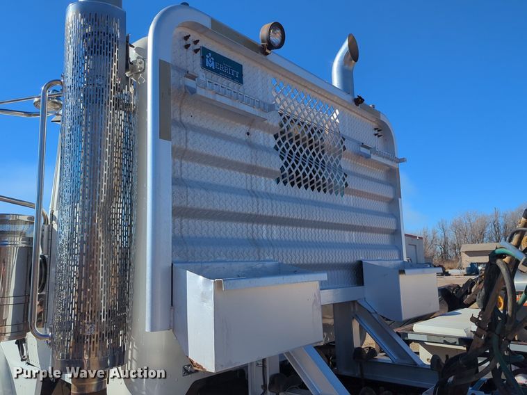 image for item OD9184 2012 Peterbilt 388 semi truck