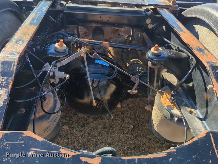 image for item OD9184 2012 Peterbilt 388 semi truck