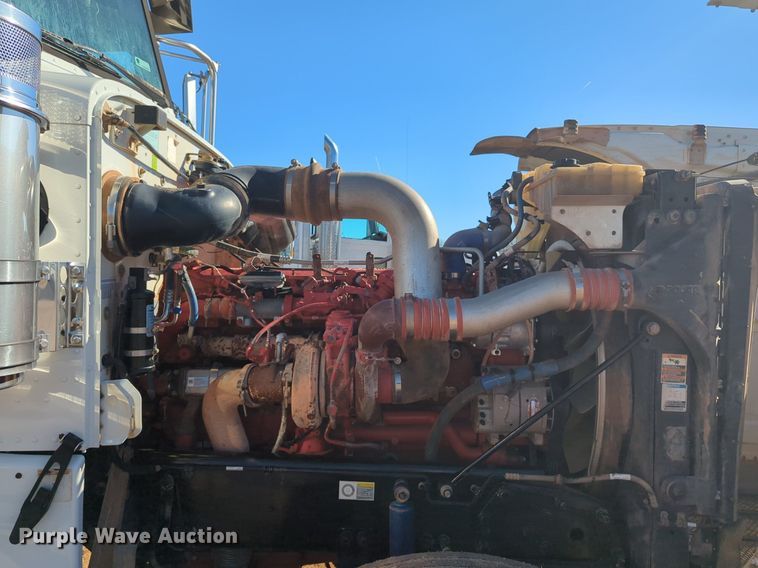 image for item OD9184 2012 Peterbilt 388 semi truck