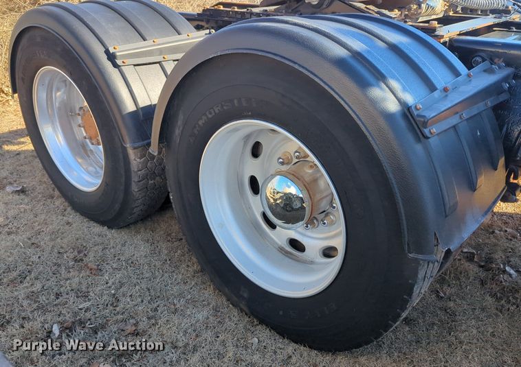 image for item OD9184 2012 Peterbilt 388 semi truck