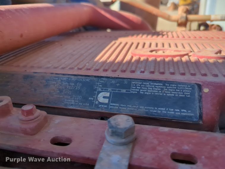 image for item OD9185 2013 Peterbilt 388 semi truck