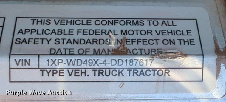 image for item OD9185 2013 Peterbilt 388 semi truck