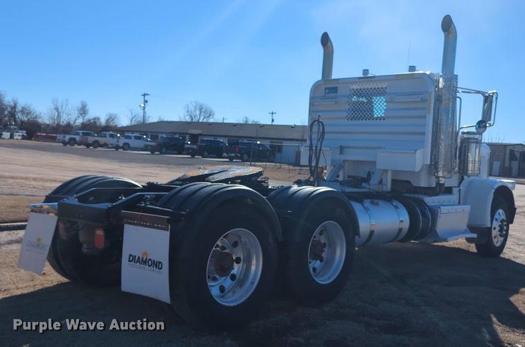 image for item OD9187 2012 Peterbilt 388 semi truck