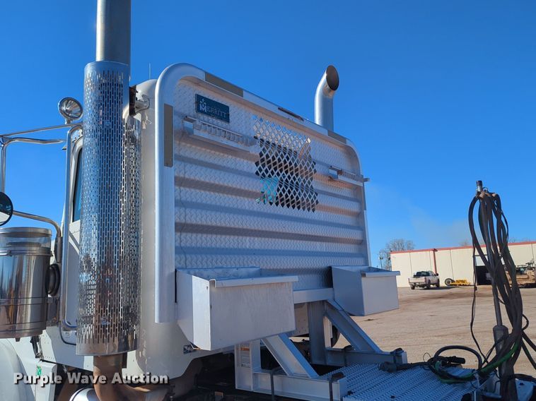 image for item OD9187 2012 Peterbilt 388 semi truck