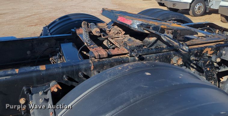 image for item OD9187 2012 Peterbilt 388 semi truck