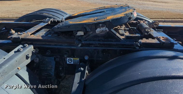 image for item OD9187 2012 Peterbilt 388 semi truck