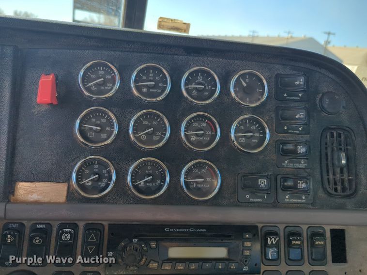 image for item OD9187 2012 Peterbilt 388 semi truck