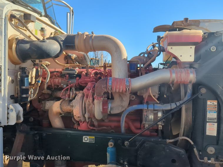 image for item OD9187 2012 Peterbilt 388 semi truck