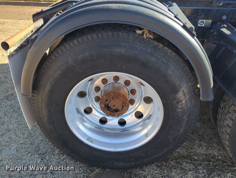 image for item OD9187 2012 Peterbilt 388 semi truck