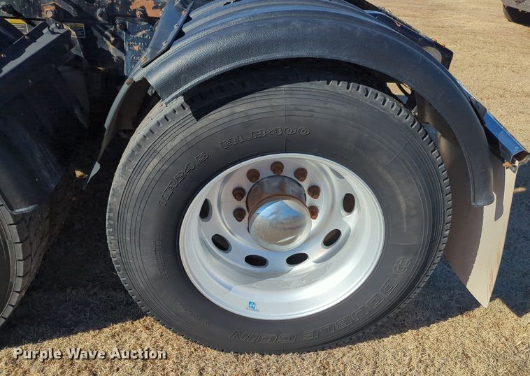 image for item OD9187 2012 Peterbilt 388 semi truck