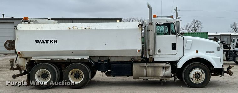 image for item OD9932 1995 Kenworth T800 water truck