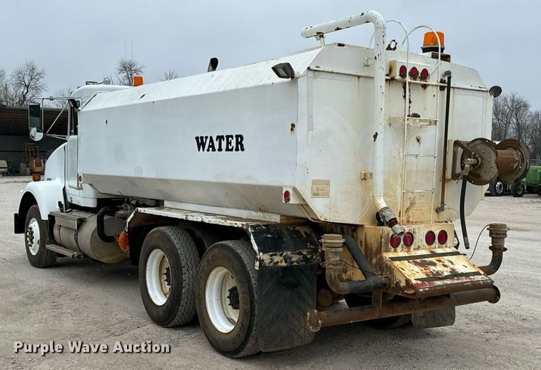 image for item OD9932 1995 Kenworth T800 water truck