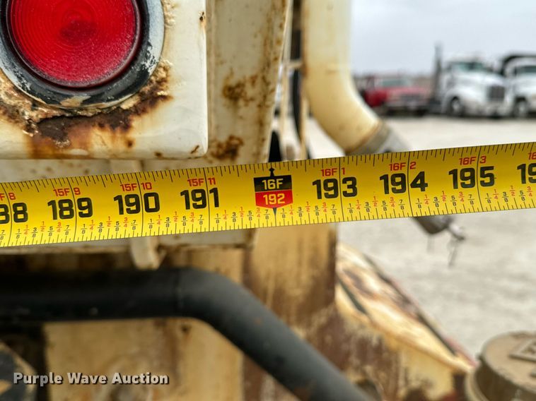 image for item OD9932 1995 Kenworth T800 water truck