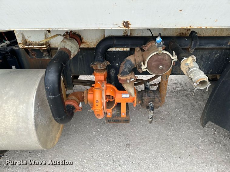 image for item OD9932 1995 Kenworth T800 water truck