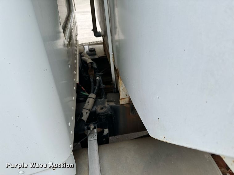 image for item OD9932 1995 Kenworth T800 water truck