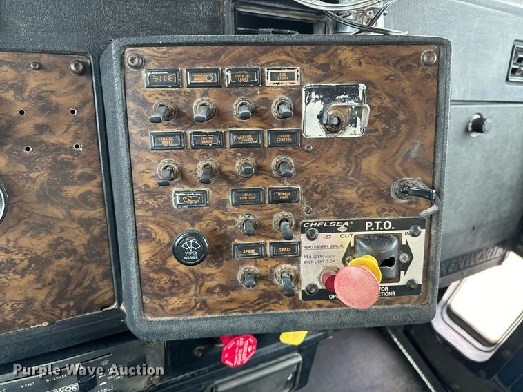 image for item OD9932 1995 Kenworth T800 water truck