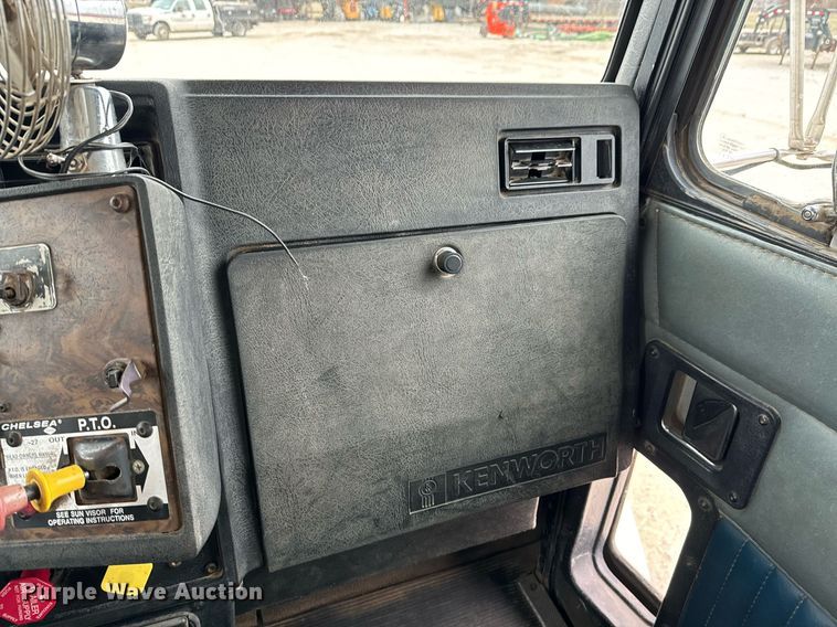 image for item OD9932 1995 Kenworth T800 water truck