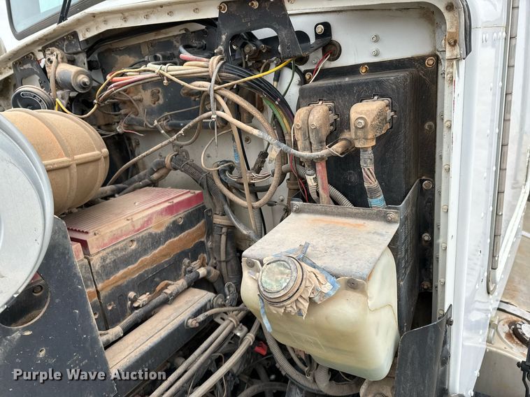 image for item OD9932 1995 Kenworth T800 water truck