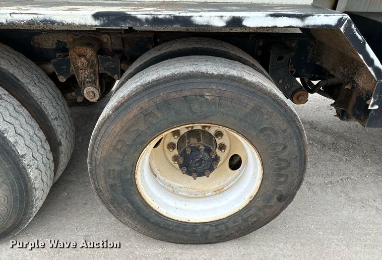 image for item OD9932 1995 Kenworth T800 water truck