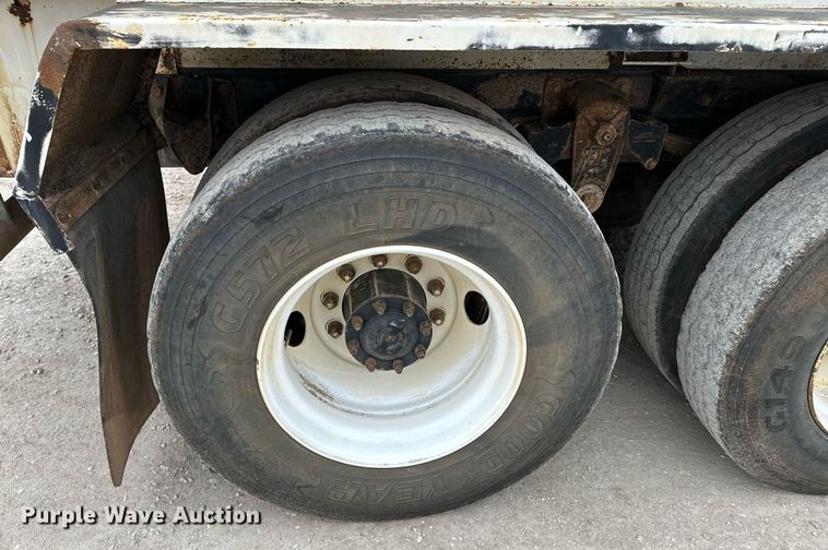 image for item OD9932 1995 Kenworth T800 water truck