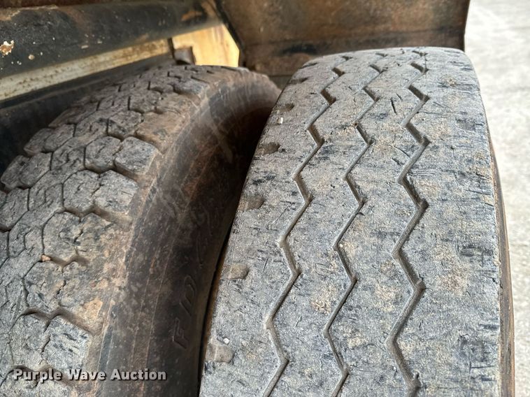 image for item OD9932 1995 Kenworth T800 water truck