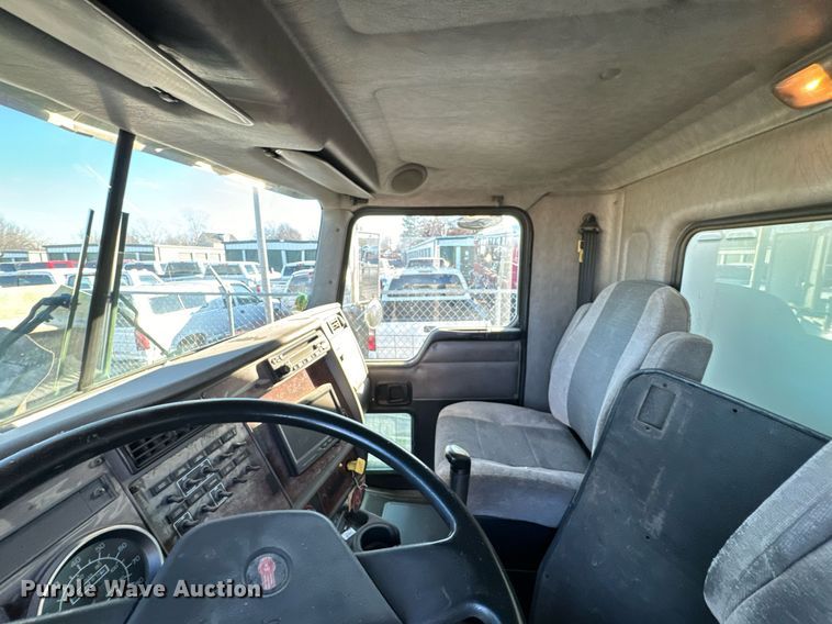 image for item OD9933 2006 Kenworth  T300 delivery truck