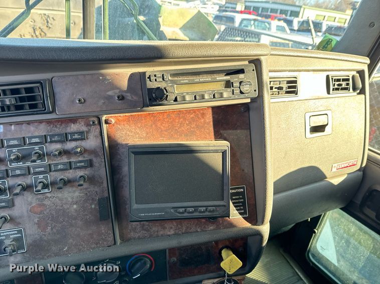 image for item OD9933 2006 Kenworth  T300 delivery truck