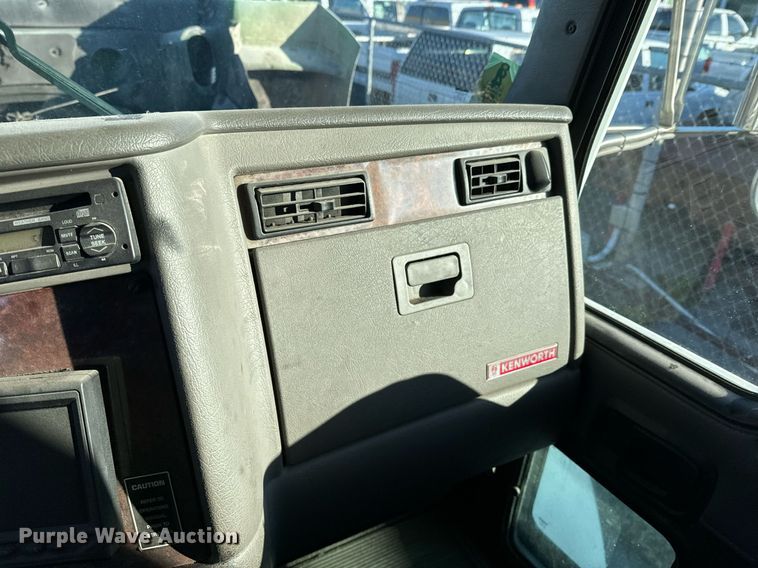 image for item OD9933 2006 Kenworth  T300 delivery truck