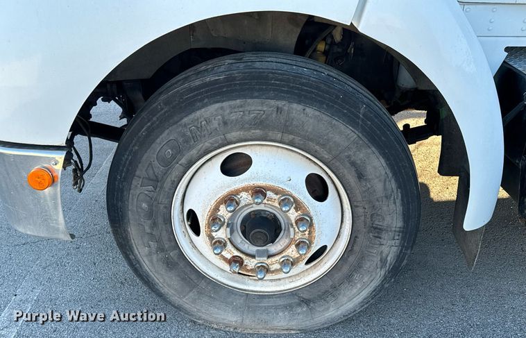 image for item OD9933 2006 Kenworth  T300 delivery truck