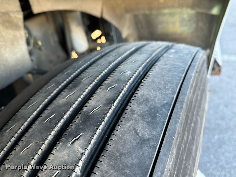 image for item OD9933 2006 Kenworth  T300 delivery truck