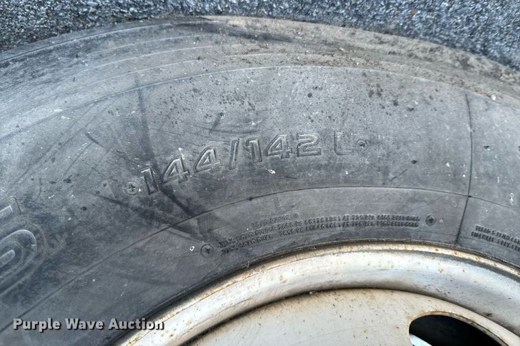 image for item OD9933 2006 Kenworth  T300 delivery truck