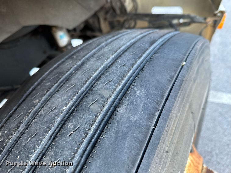 image for item OD9933 2006 Kenworth  T300 delivery truck