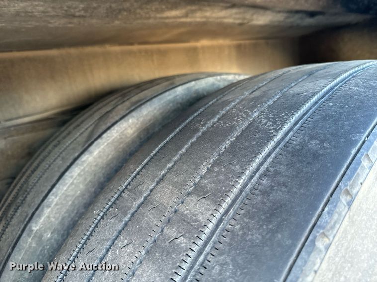 image for item OD9933 2006 Kenworth  T300 delivery truck