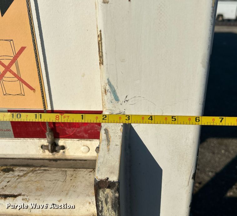 image for item OI9539 2013 Great Dane CSE121420053 dry van trailer