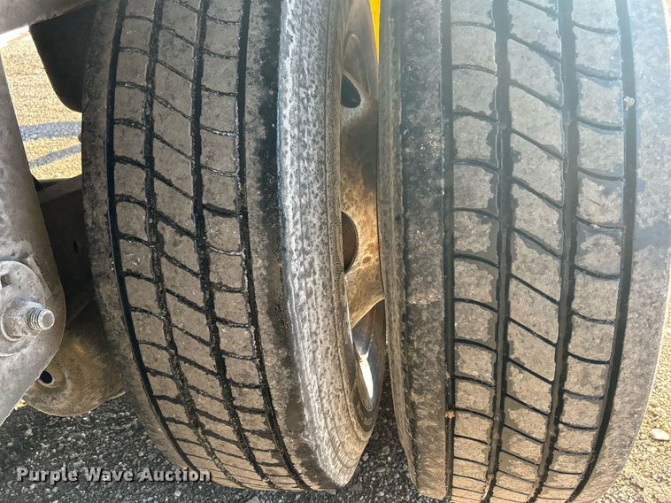 image for item OI9539 2013 Great Dane CSE121420053 dry van trailer