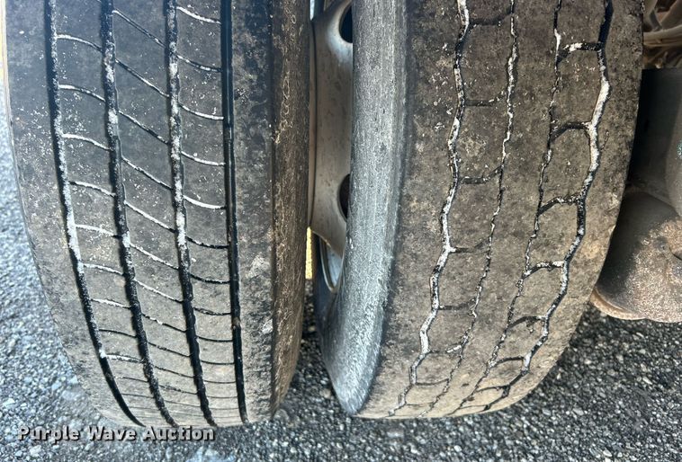 image for item OI9539 2013 Great Dane CSE121420053 dry van trailer