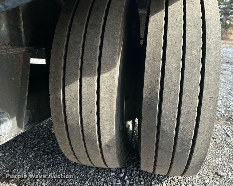 image for item OI9547 1998 Kalyn-Siebert drop deck equipment trailer