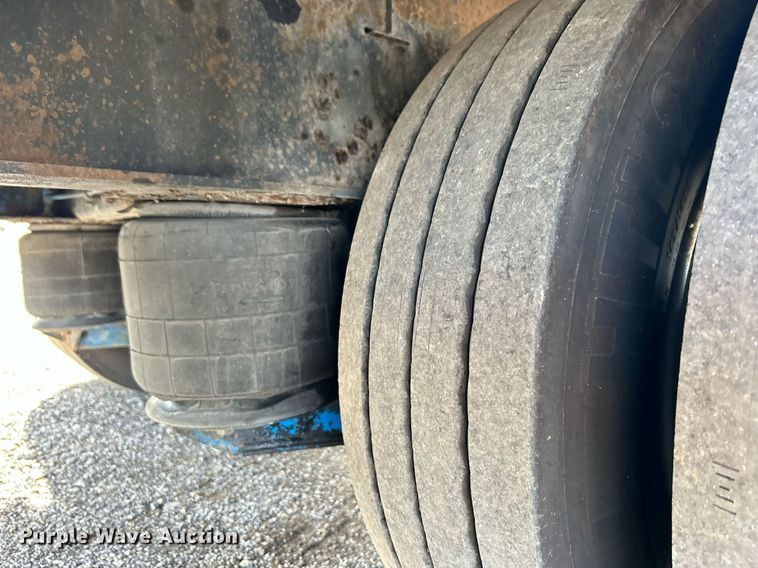 image for item OI9547 1998 Kalyn-Siebert drop deck equipment trailer