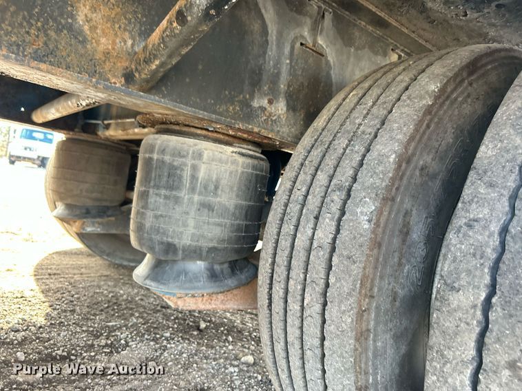 image for item OI9547 1998 Kalyn-Siebert drop deck equipment trailer