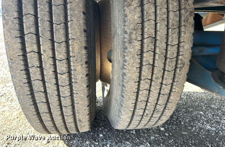 image for item OI9548 1998 Kalyn Siebert drop deck equipment trailer