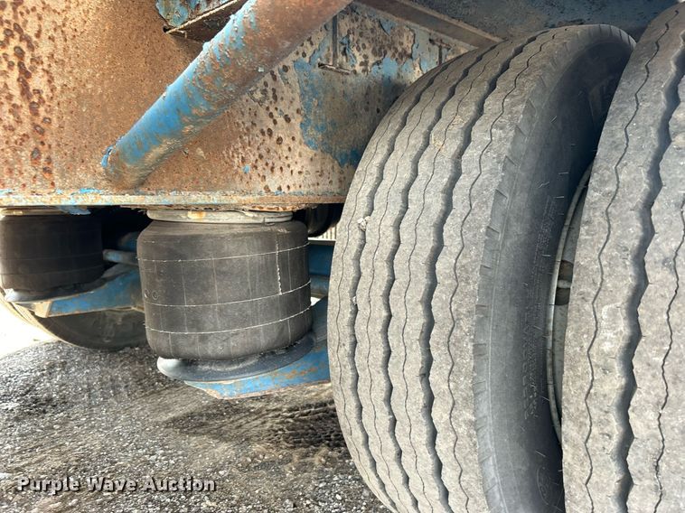 image for item OI9548 1998 Kalyn Siebert drop deck equipment trailer