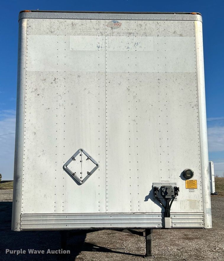 image for item OI9551 2013 Utility Trailer VS2DX dry van trailer