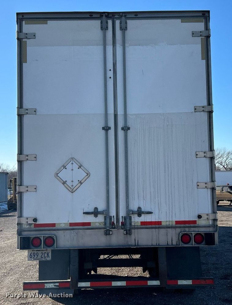 image for item OI9551 2013 Utility Trailer VS2DX dry van trailer